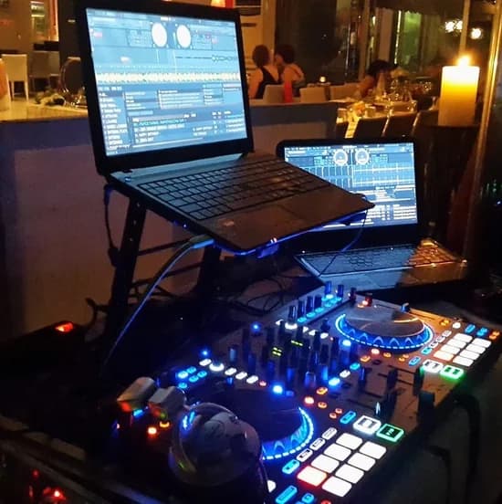 DJ GIORGOS